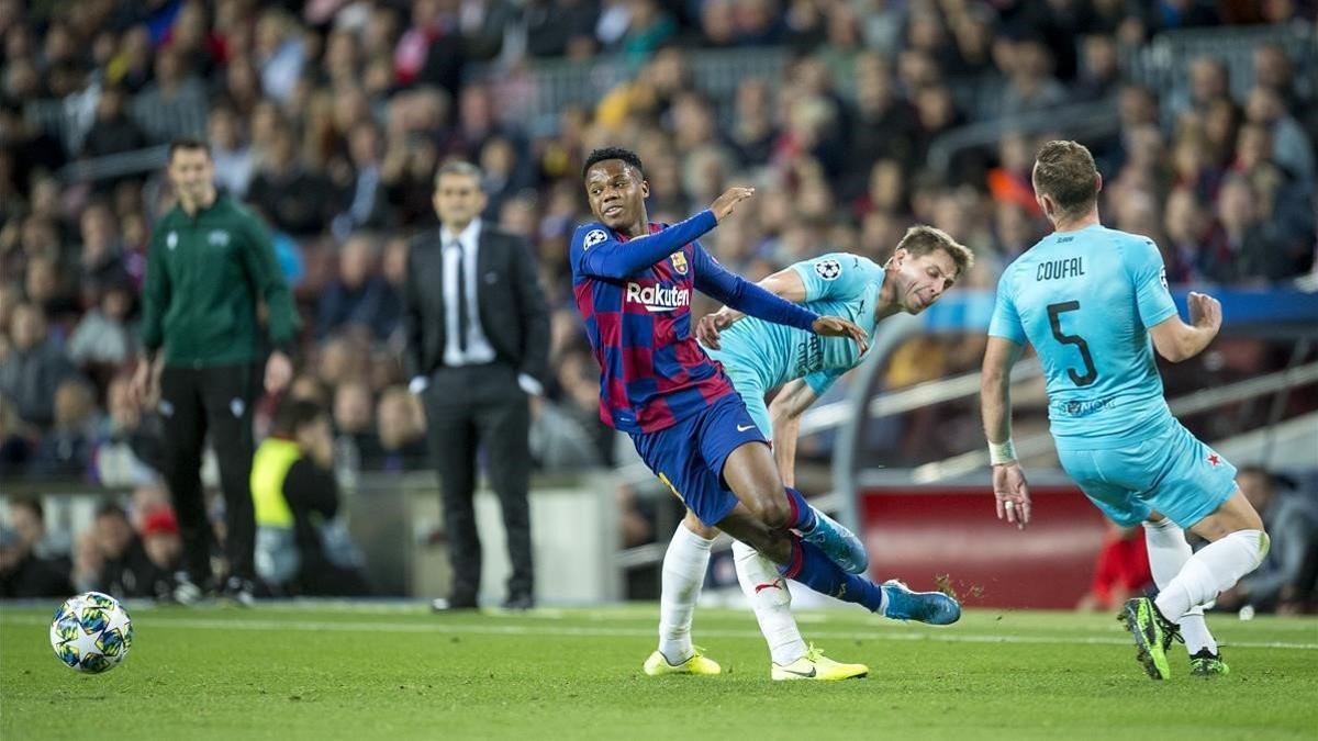 Ansu Fati, en el duelo con el Slavia de Praga en el Camp Nou.