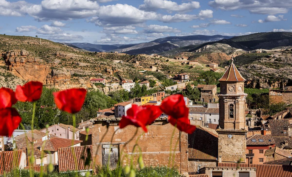 Panorámica de Villel, el pequeño pueblo de Teruel que se suma a la moda de los Burger Fest