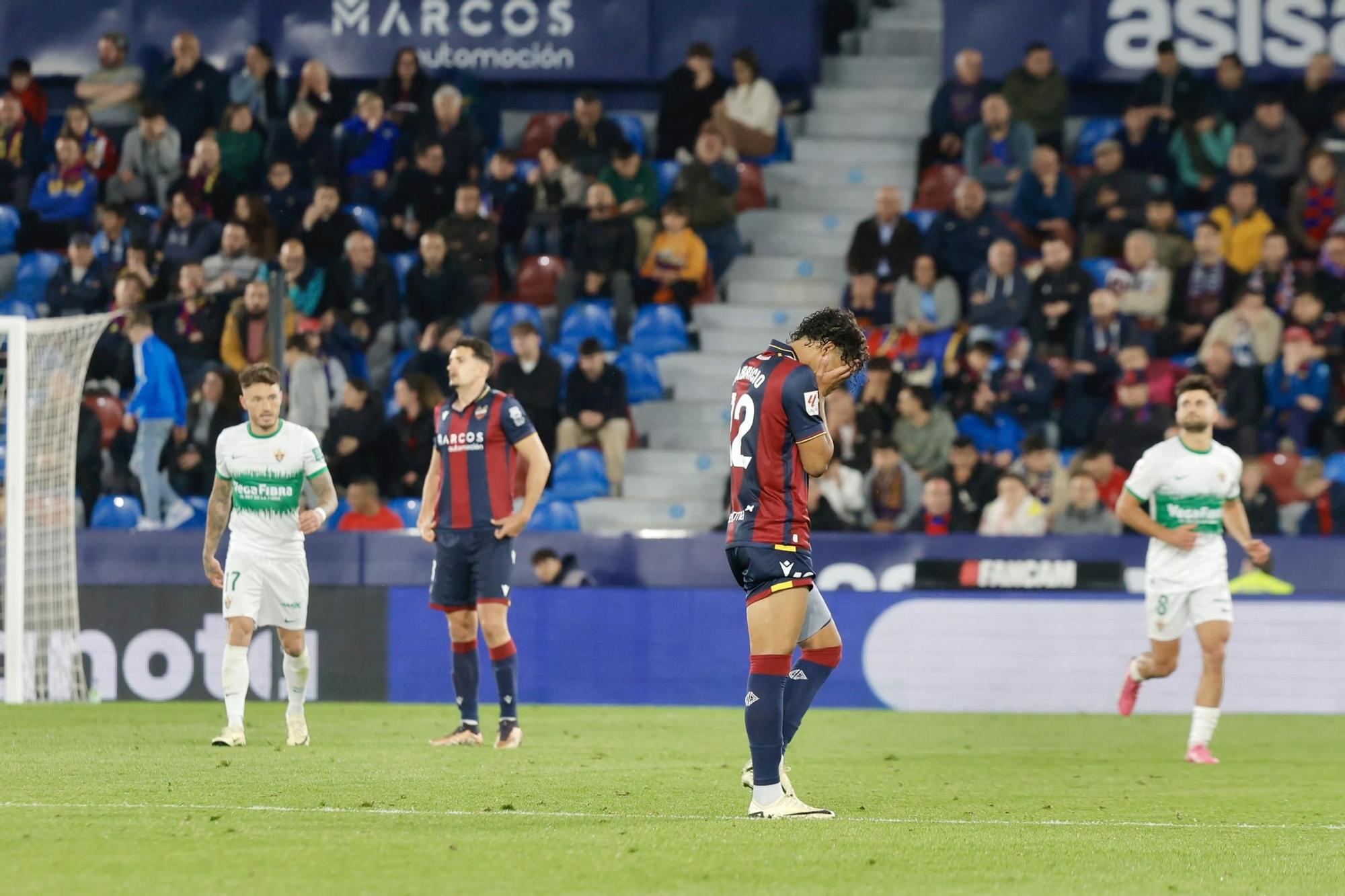 Levante UD - Elche CF en imágenes