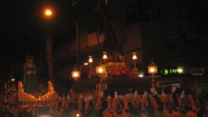 Imagen de la procesión del Encuentro entre las dos imágenes en el Miércoles Santo.