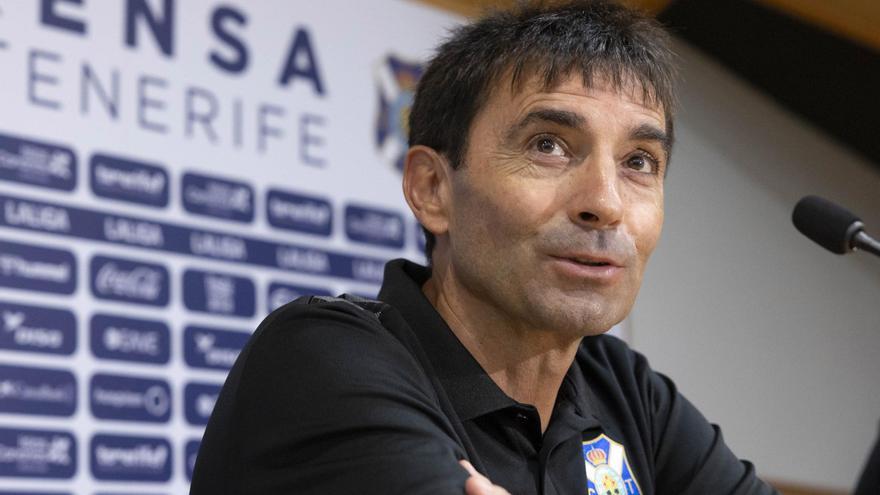 Asier Gartiano, entrenador del Tenerife, se moja sobre la polémica arbitral tras ser expulsado: &quot;Fue clara&quot;