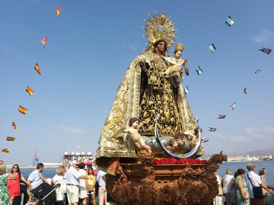 Embarque de la Virgen del Carmen Coronada de El Perchel