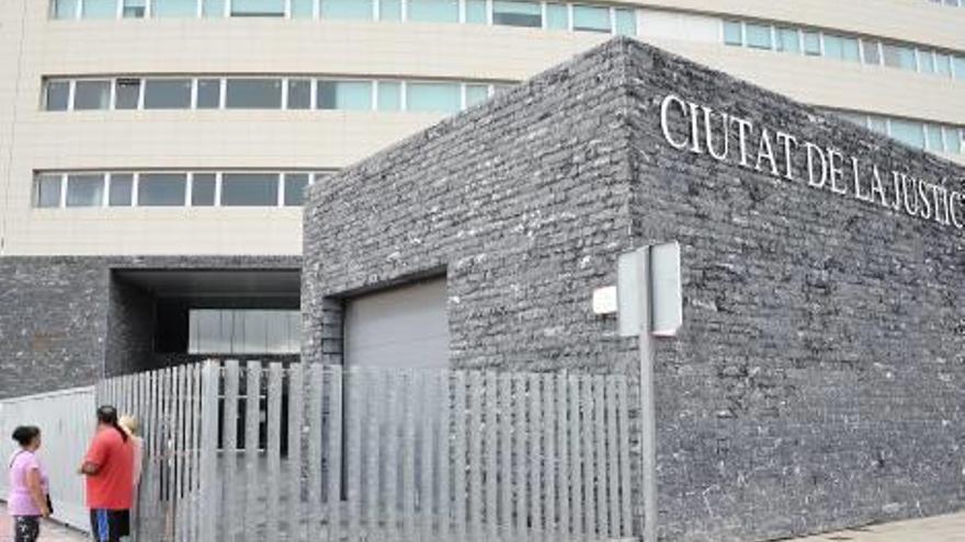 La Ciudad de la Justicia de Elche, donde prestó declaración el detenido antes de ir a prisión.