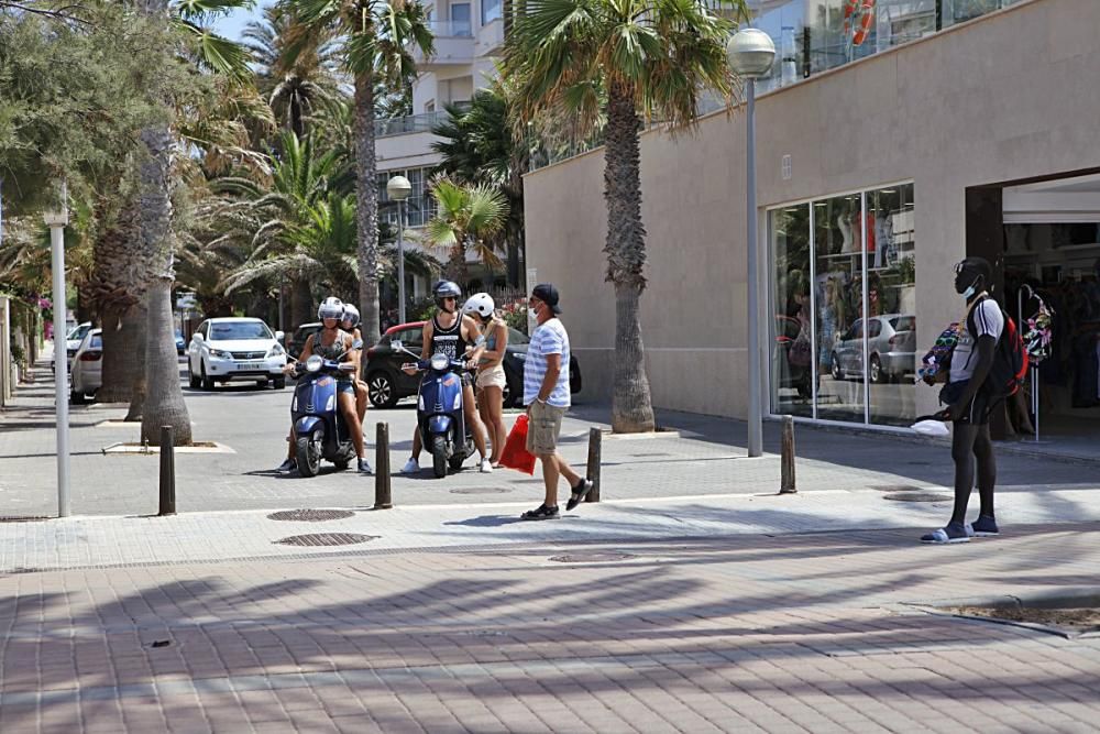 Seit Montag (13.7.) gilt auf den Balearen eine verschärfte Maskenpflicht. Pool, Strand und Strandpromenade sind ausgenommen. Auch Raucher können aufatmen