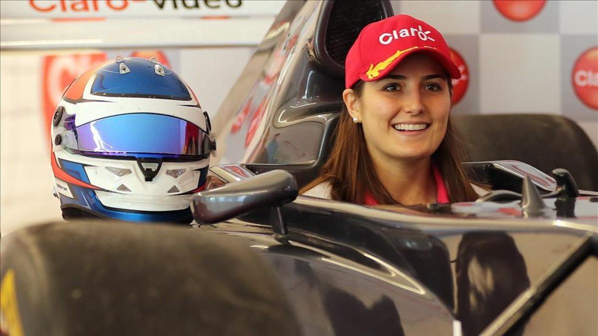 Tatiana Calderón, en el cockpit de un monoplaza