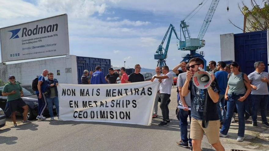 Manifestación de ayer, a las puertas de Rodman.  | // RICARDO GROBAS