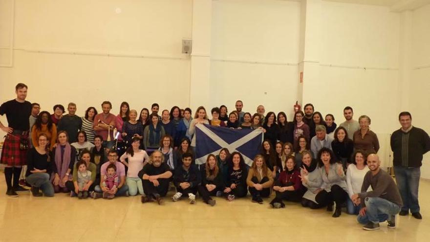 &quot;Scottish dancing and songs in Manacor&quot;