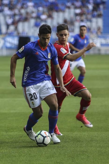 El partido entre el Real Oviedo y el Rayo Vallecano, en imágenes