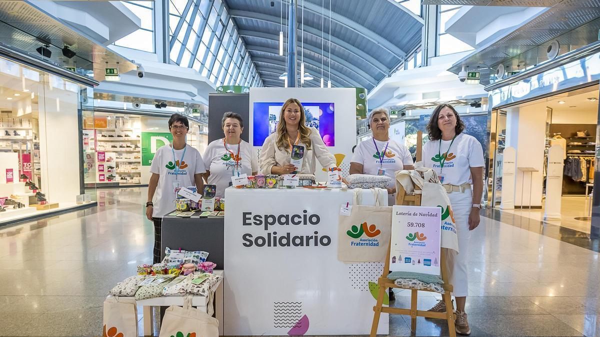 Responsables de la Asociación Fraternidad, durante su estancia en el Espacio Solidario.