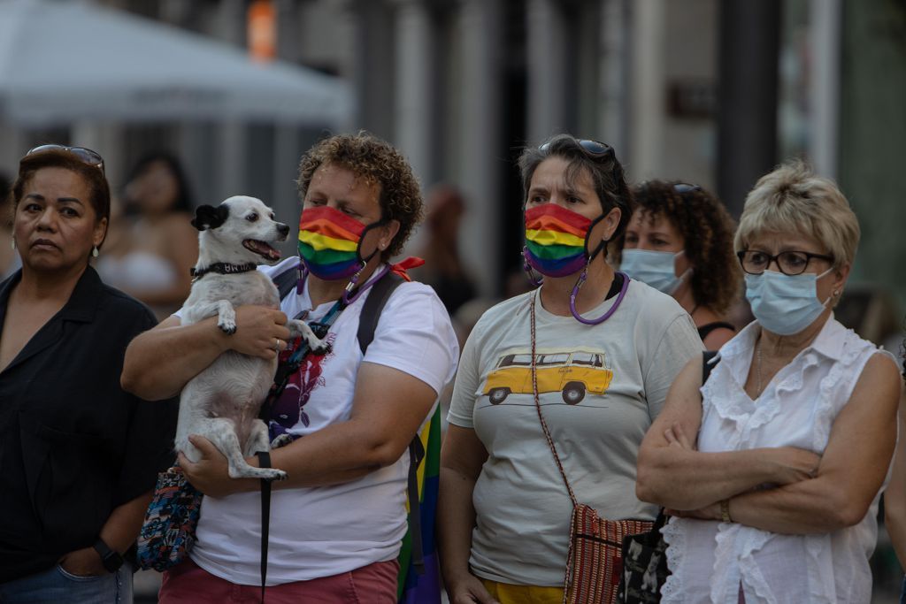 Imágenes de la protesta contra la LGTBI fobia en Cartagena