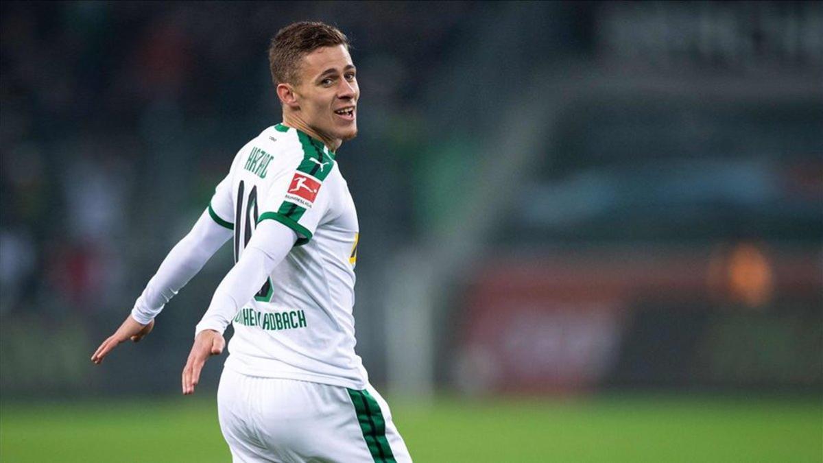 Thorgan Hazard firma con el Borussia Dortmund hasta el 2024