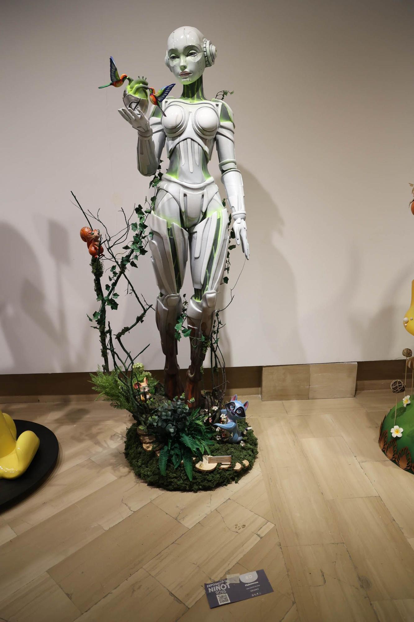 Exposición del Ninot adulto de las hogueras 2025