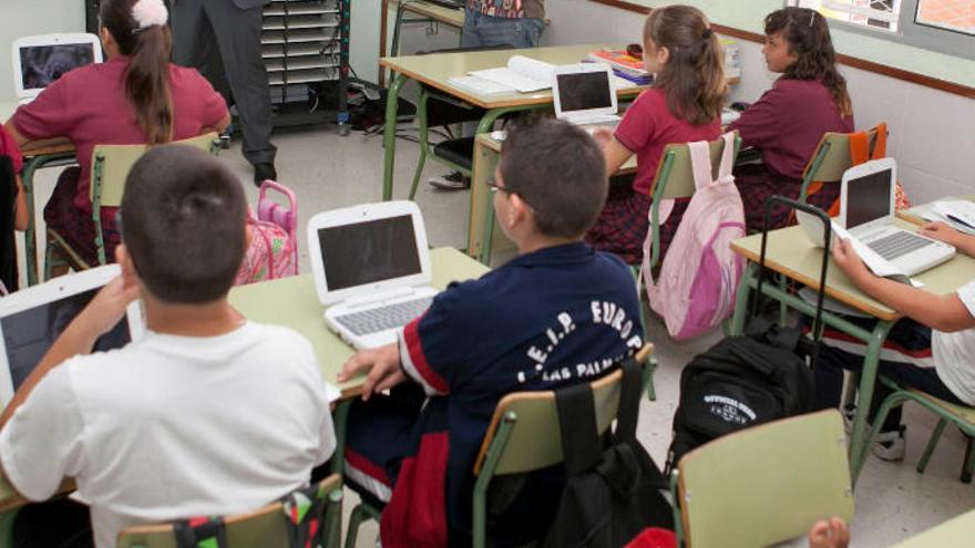 Escolares en el aula.