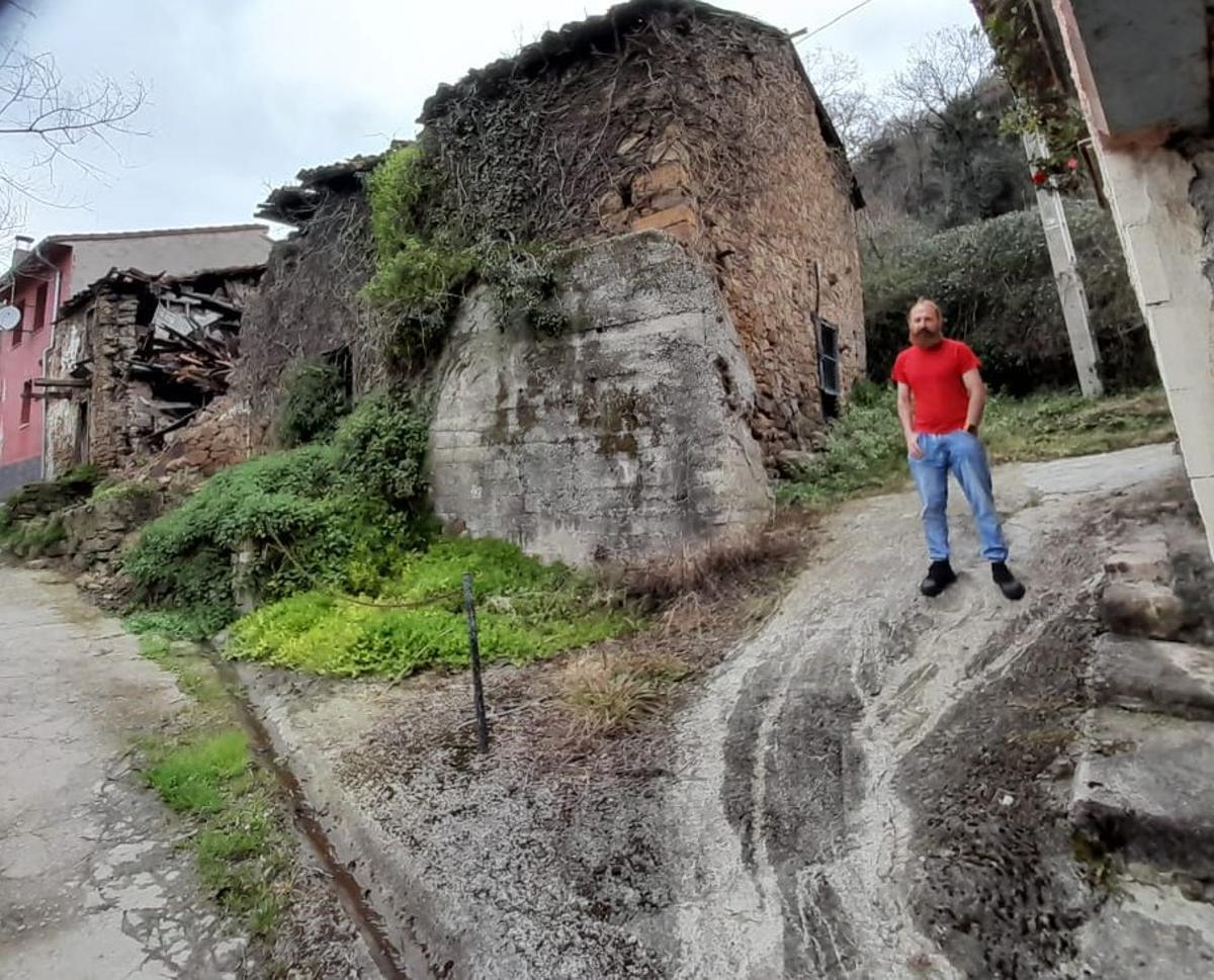 Las edificaciones en ruinas.