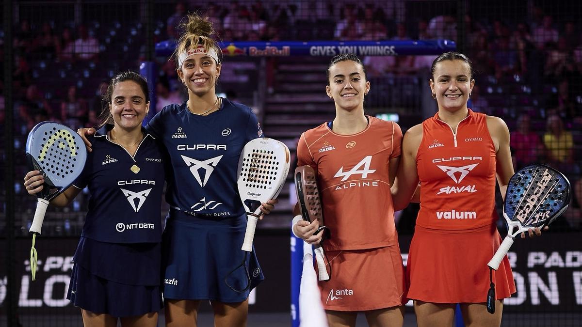 Paula Josemaría, Bea González, Claudia Fernández y Martina Calvo, este sábado.
