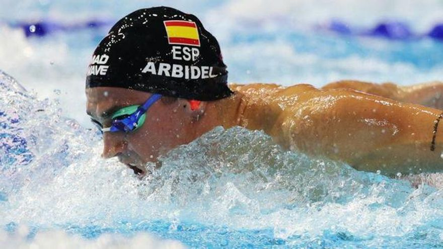 Arbidel González, ayer durante su participación en el 200 mariposa del Mundial de Singapur. | FAZRY ISMAIL / EFE