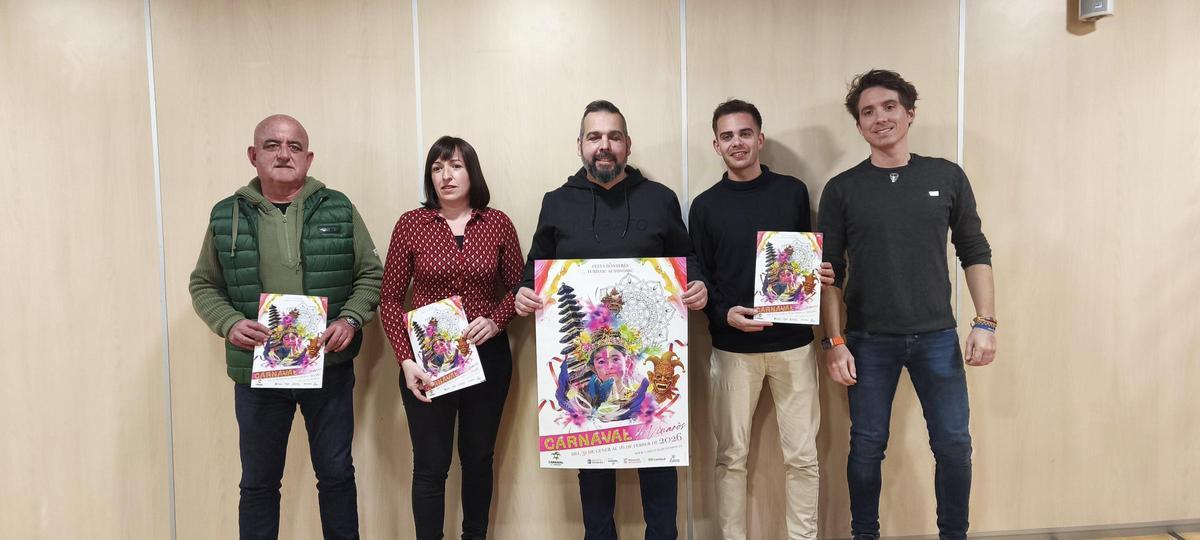 Foto de presentación del programa del Carnaval de Vinaròs 2026.