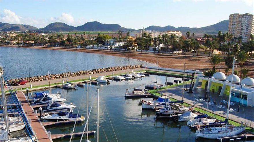 Puerto deportivo Mar de Cristal.