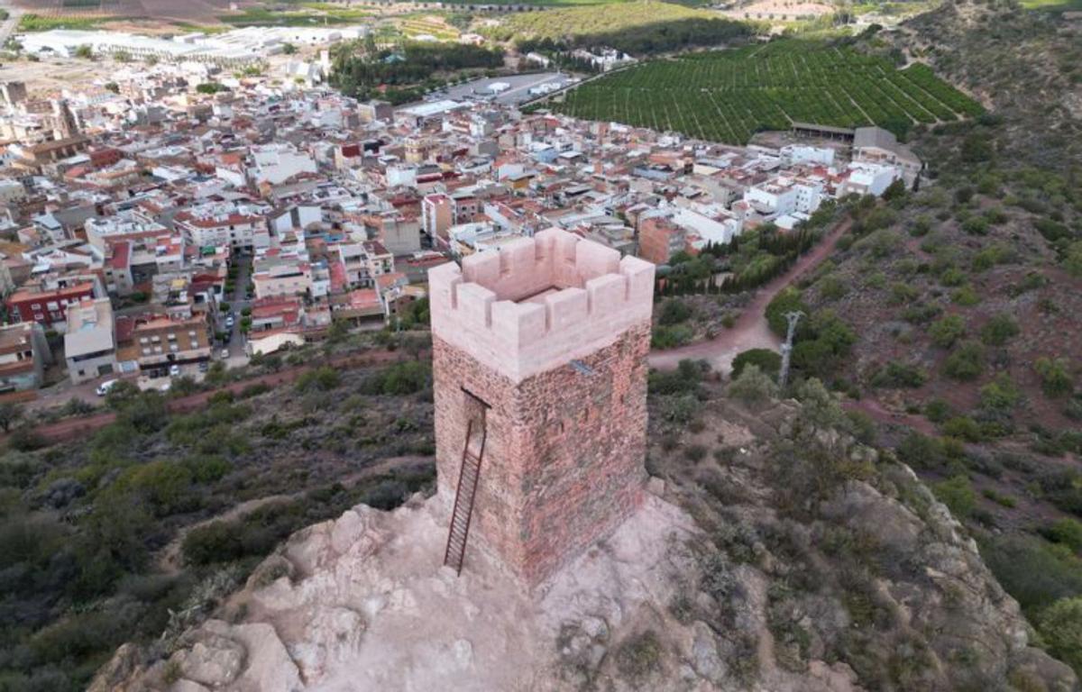 La torre Bivalcadim ‘L’Agüelet’, rehabilitada recientemente. Un proyecto iniciado en el primer año de la legislatura.