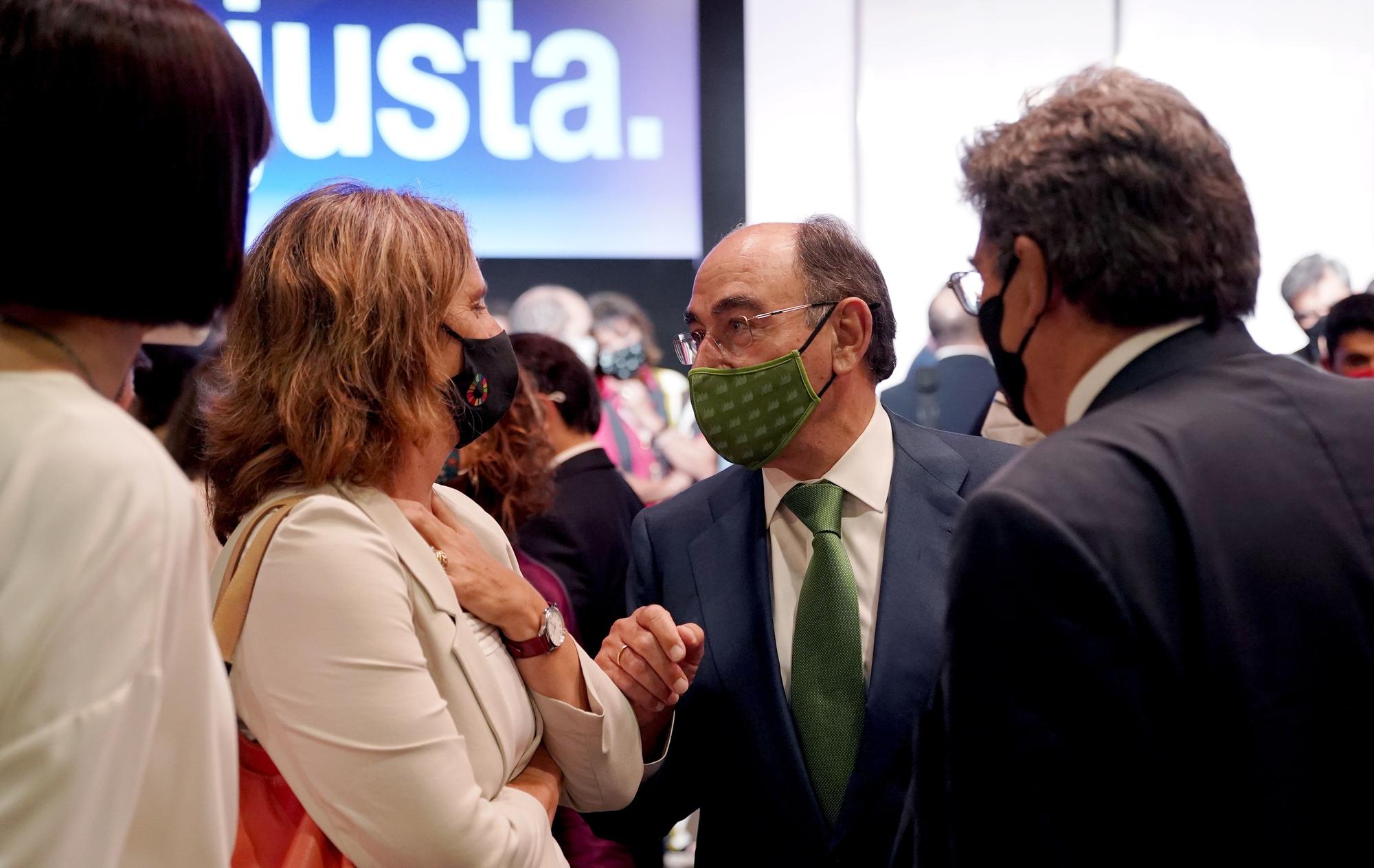 Teresa Ribera, ministra de Transición Ecológica, y José Ignacio Sánchez Galán, presidente de Iberdrola. FOTO JOSÉ LUIS ROCA