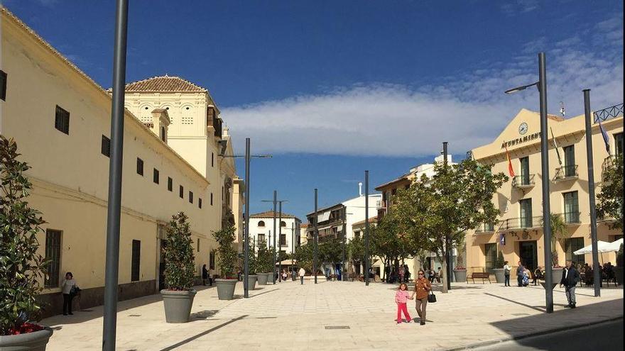 Vista de la nueva imagen de la plaza de Las Carmelitas de Vélez-Málaga.
