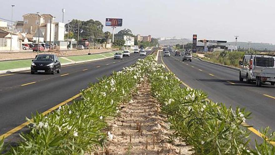 Imagen de la Nacional 332 desdoblada en el tramo entre Guardamar del Segura y Torrevieja que ha sido abierta al tráfico de forma provisional.