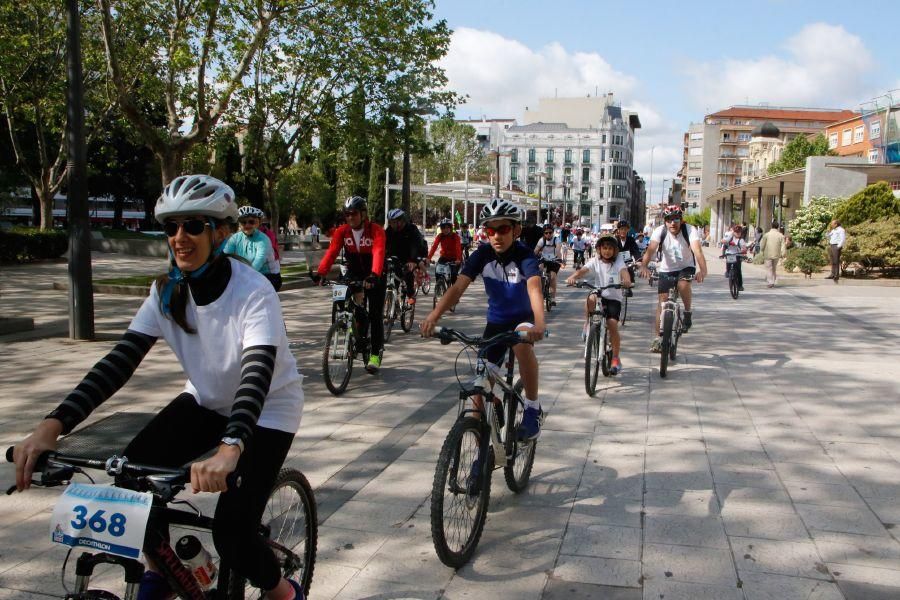 Más de 300 ciclistas disfrutaron del Decabike.