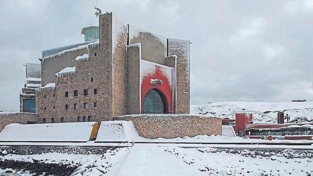 El Auditorio de Las Palmas de Gran Canaria, en una postal nevada