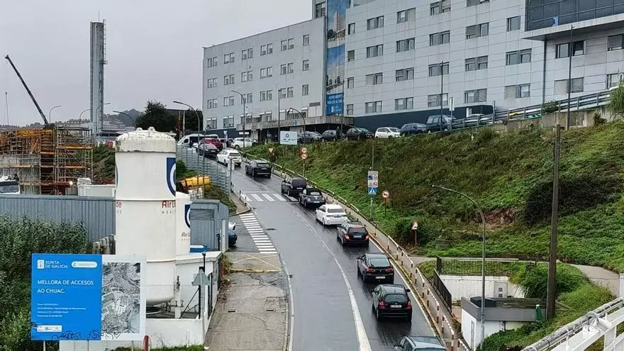 Atasco en el Chuac en una mañana de colapso de tráfico en todos los accesos a A Coruña