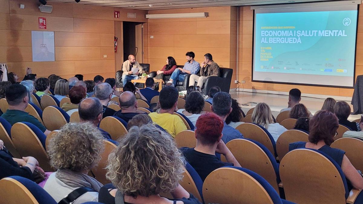 Un instant de la taula rodona entre Isabel Garcia, Pol Ginestà i Sebastià Prat