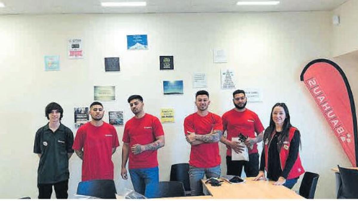 Participantes en el programa de Iniciatives Solidàries.