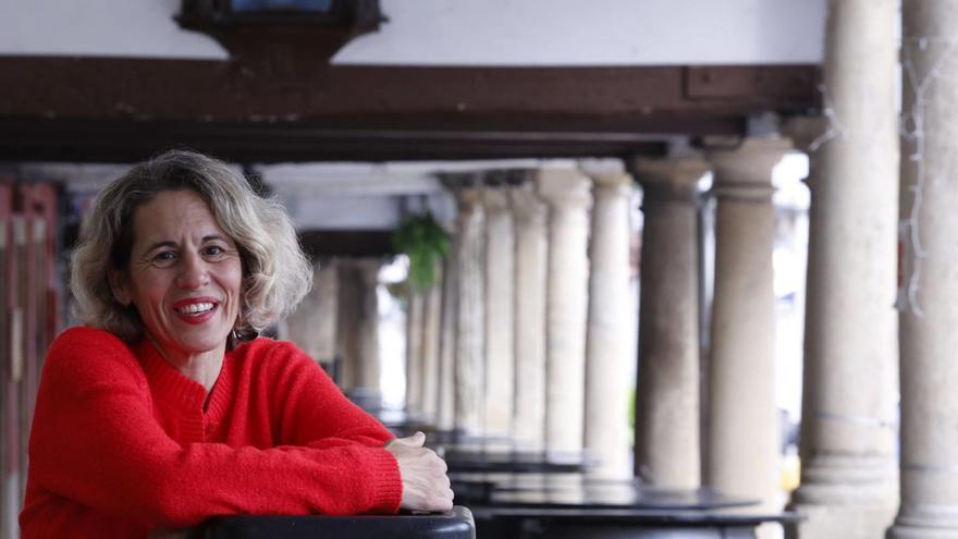 Manuela Flórez Agrelo, ayer, en la calle Galiana. | LUISMA MURIAS