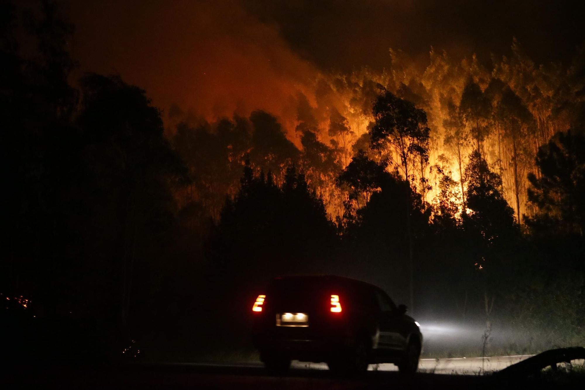 El incendio en Traba (183031894).jpg