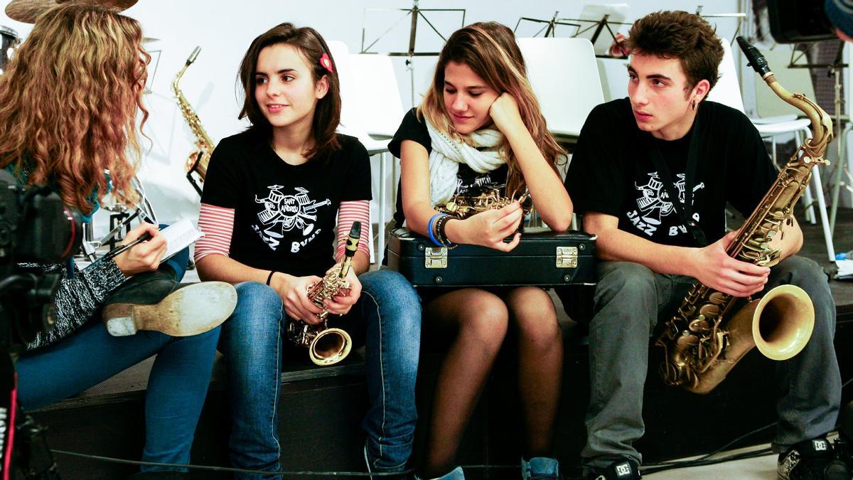 Andrea Motis, Eva Fernández y Iscle Datzira, en el 31 seminario de Jazz, en Barcelona en 2011.