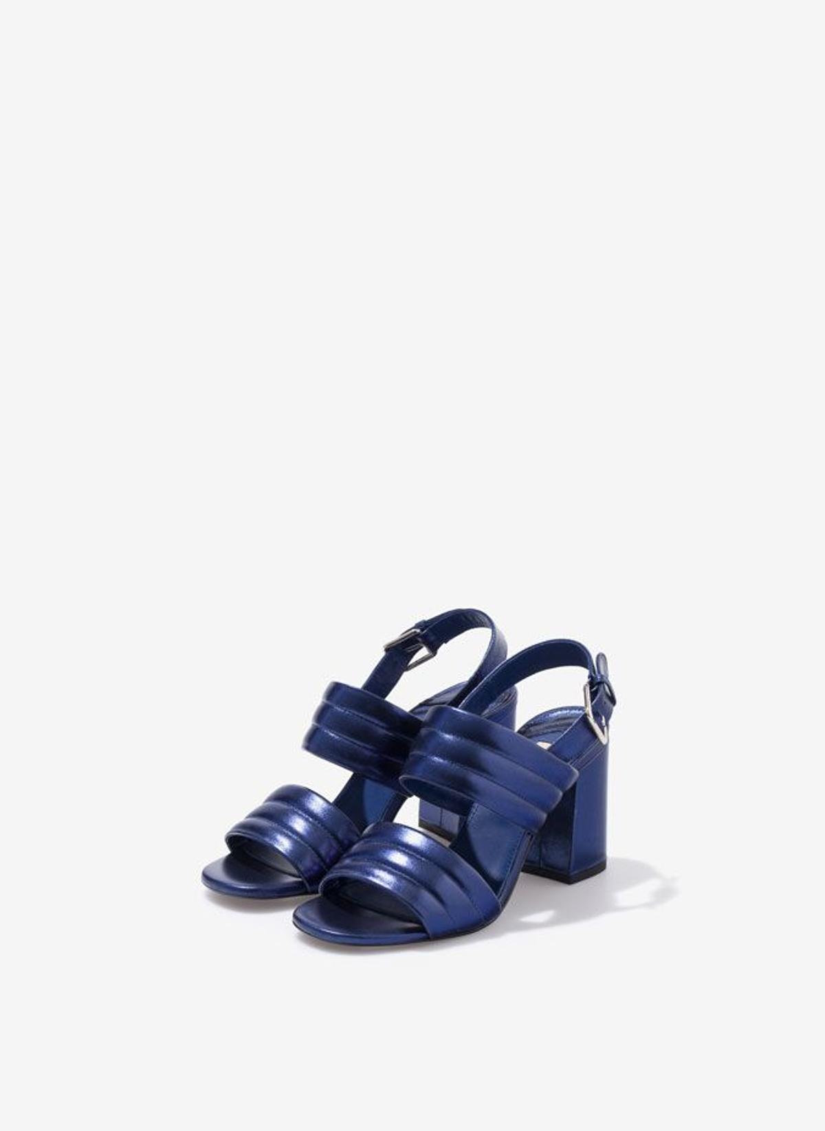 Rebajas 2016, sandalias pespuntes de Uterqüe (49,95€)