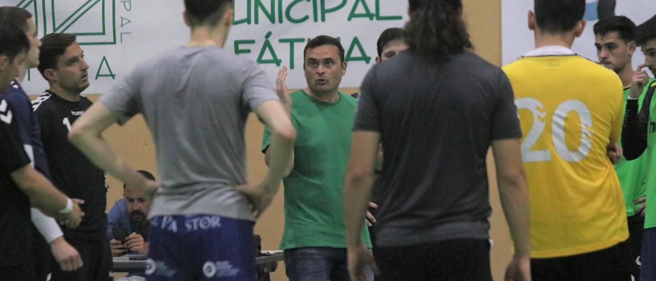 Jesús Escribano, entrenador del Córdoba BM, en Fátima.