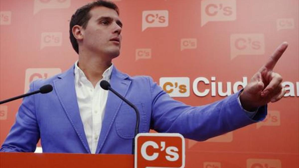 El líder de Ciudadanos, Albert Rivera, ayer, en rueda de prensa, tras la reunión de su ejecutiva nacional.