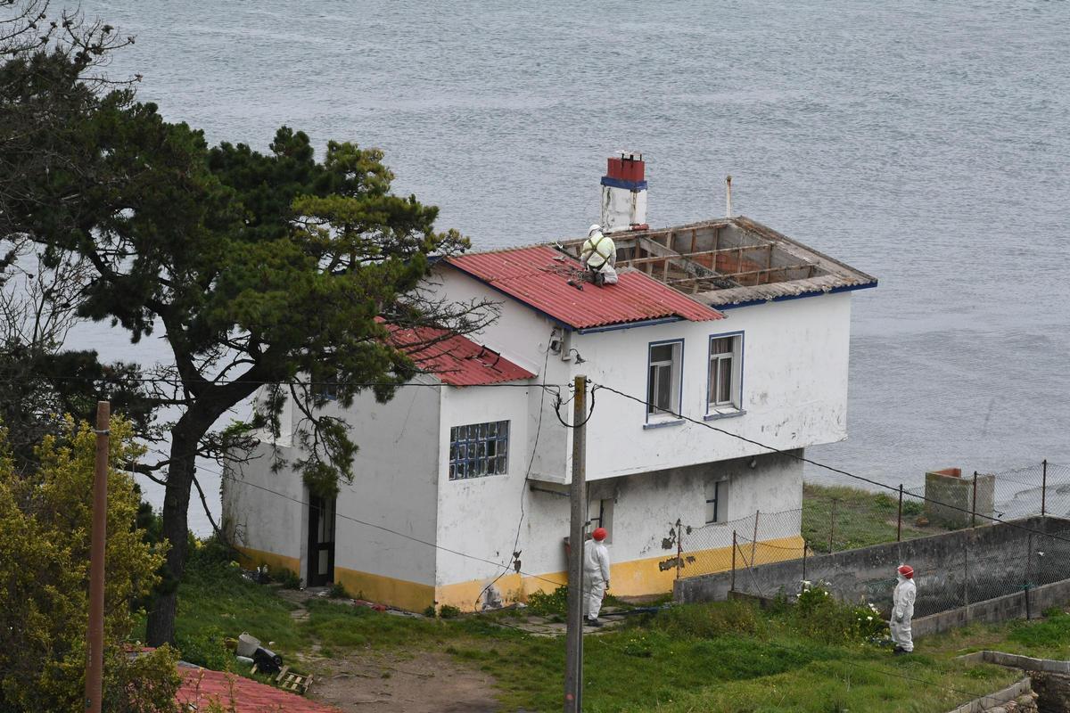 Adiós a la última chabola de A Pasaxe y a dos construcciones ocupadas de forma ilegal junto a la ría