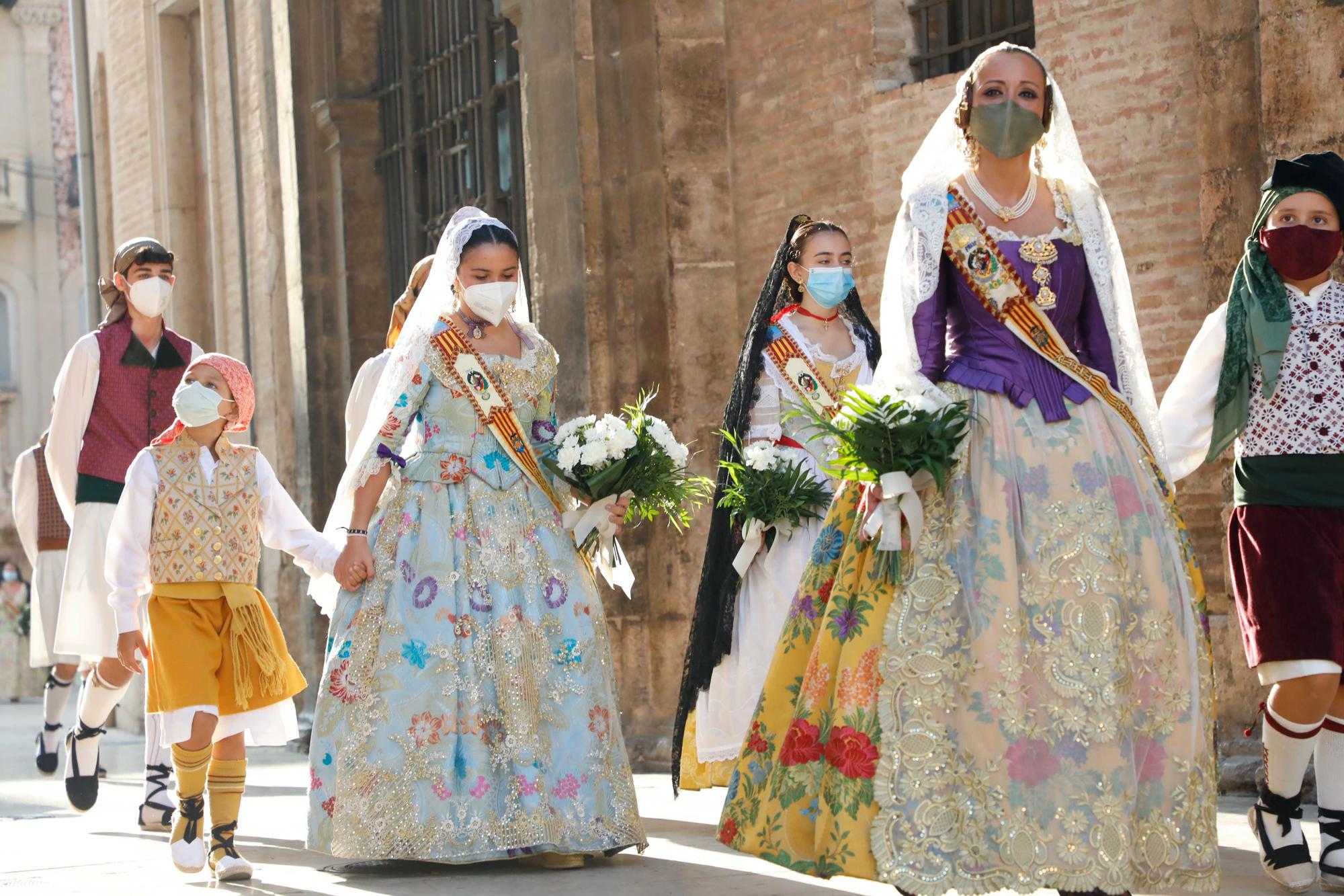 Búscate en el segundo día de Ofrenda por las calles del Mar y Avellanas entre las 9:00 y 10:00 horas