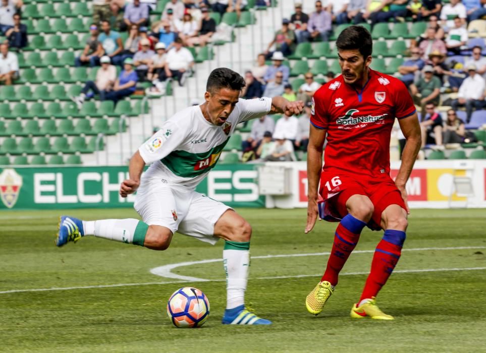 El Elche se queda sin fútbol y cae ante un Numancia muy superior