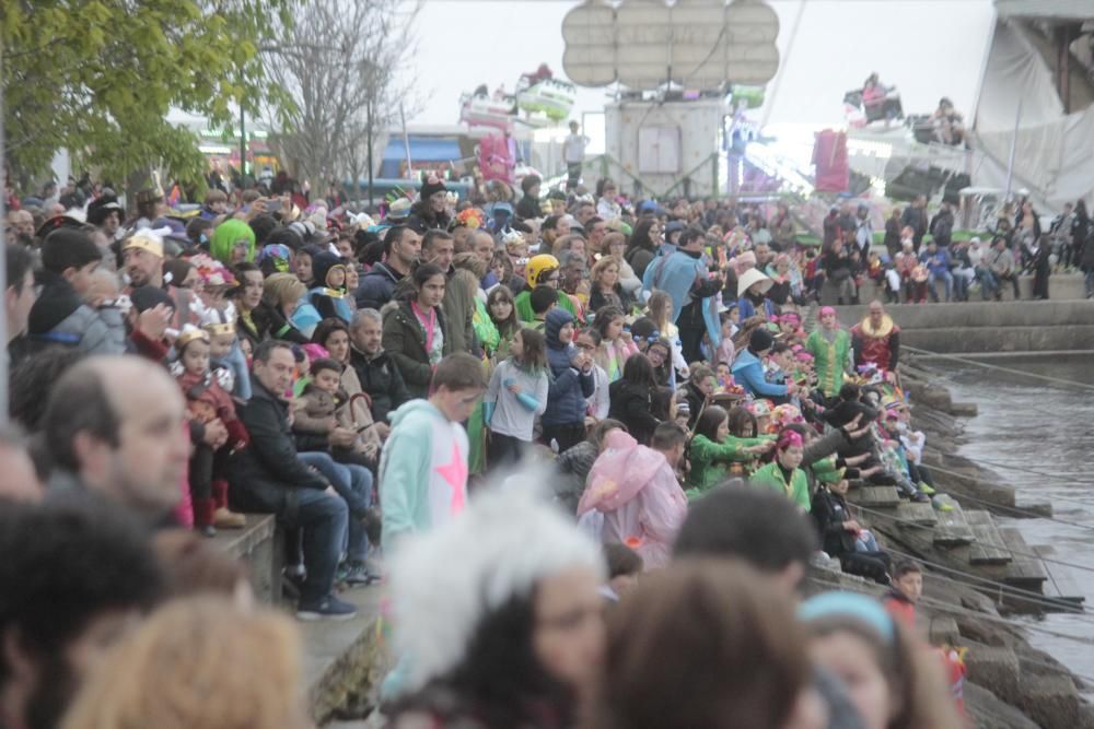 Moaña, Aldán y Bueu dicen adiós a sus carnavales con altas dosis de humor y originalidad.