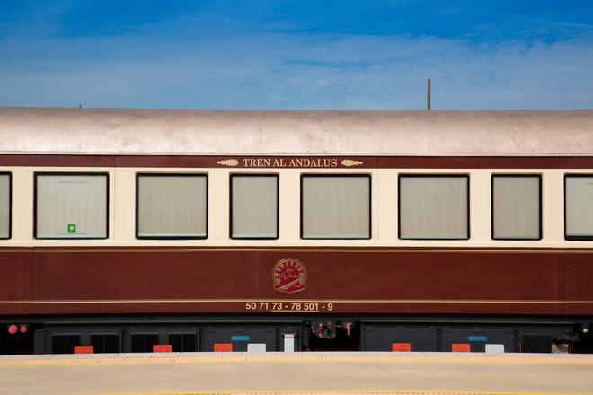 Descubre el lujo a bordo del tren Al Ándalus.