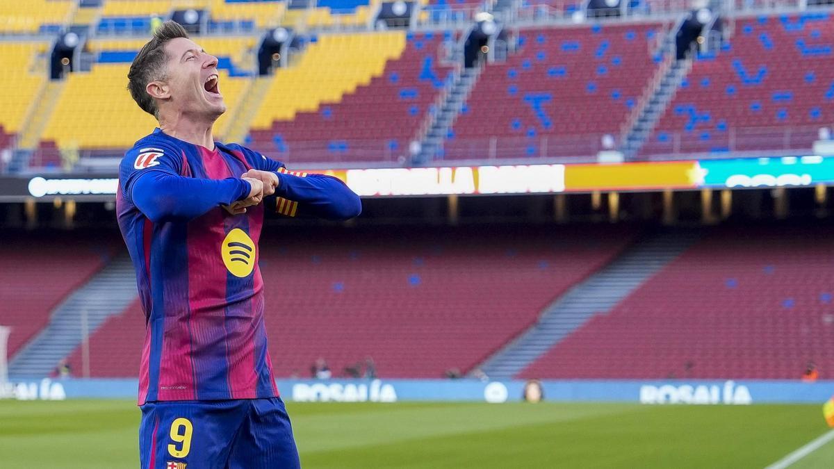 Robert Lewandowski celebra el primer gol del Barça en el nou Spotify Camp Nou