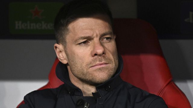 Xabi Alonso queda tocado en Champions bajo la atenta mirada del Madrid