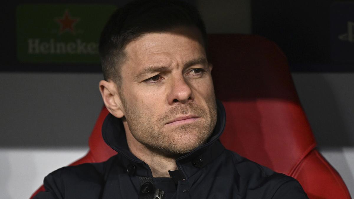 Xabi Alonso, entrenador del Bayer Leverkusen, durante el partido frente al Bayern de Múnich en Champions.