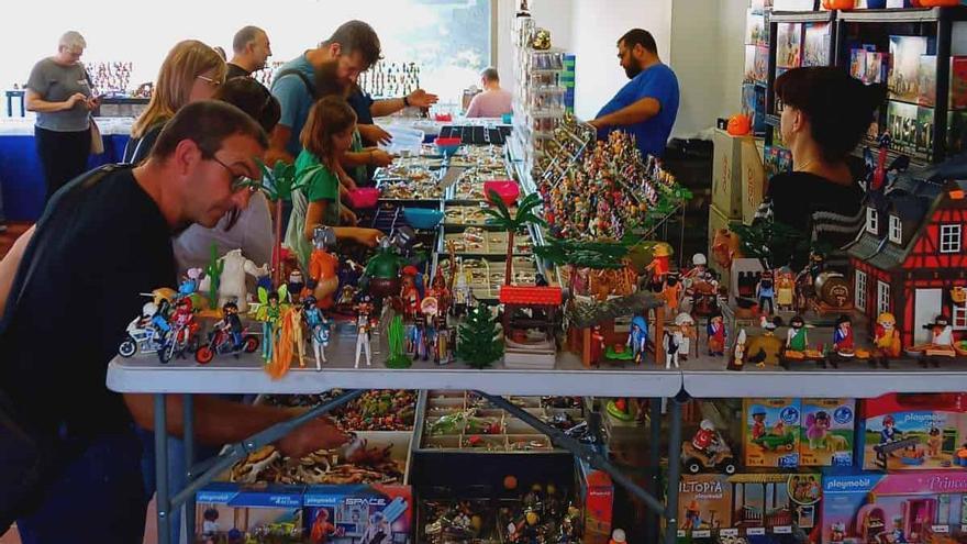 La exposición de Playmobil recoge juguetes para los niños afectados