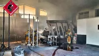 Incendio en una carpintería de Orihuela