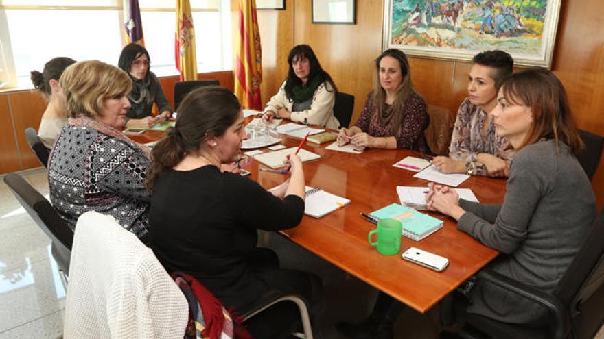 Un momento de la reunión celebrada ayer en el Consell de Ibiza.