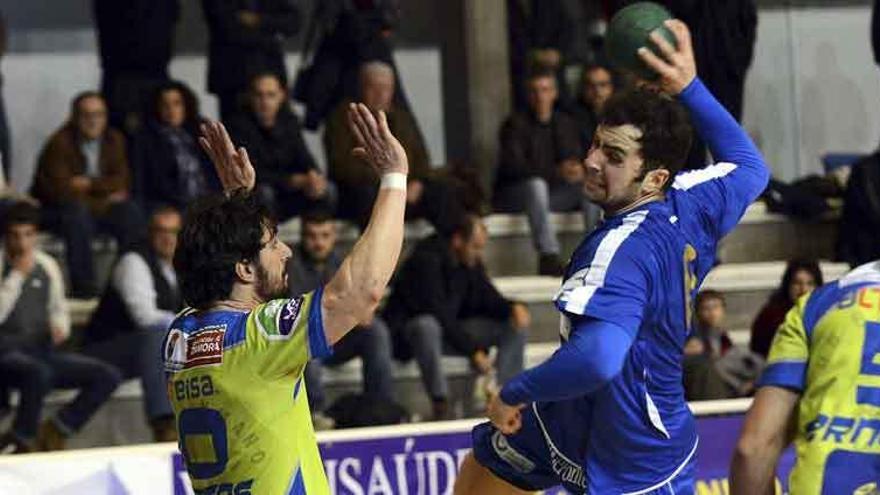 El Balonmano Zamora jugó su último partido contra el Teucro en febrero de 2013.