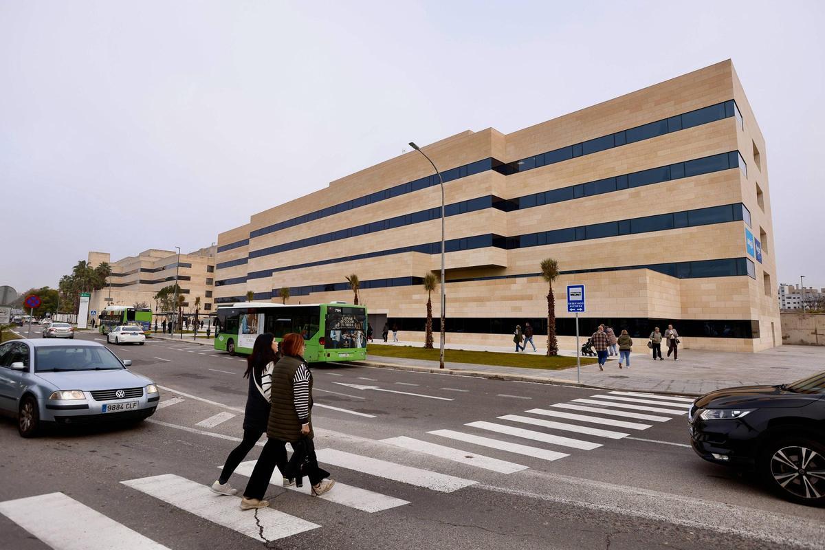 Vista general del nuevo edificio de consultas del Materno Infantil.